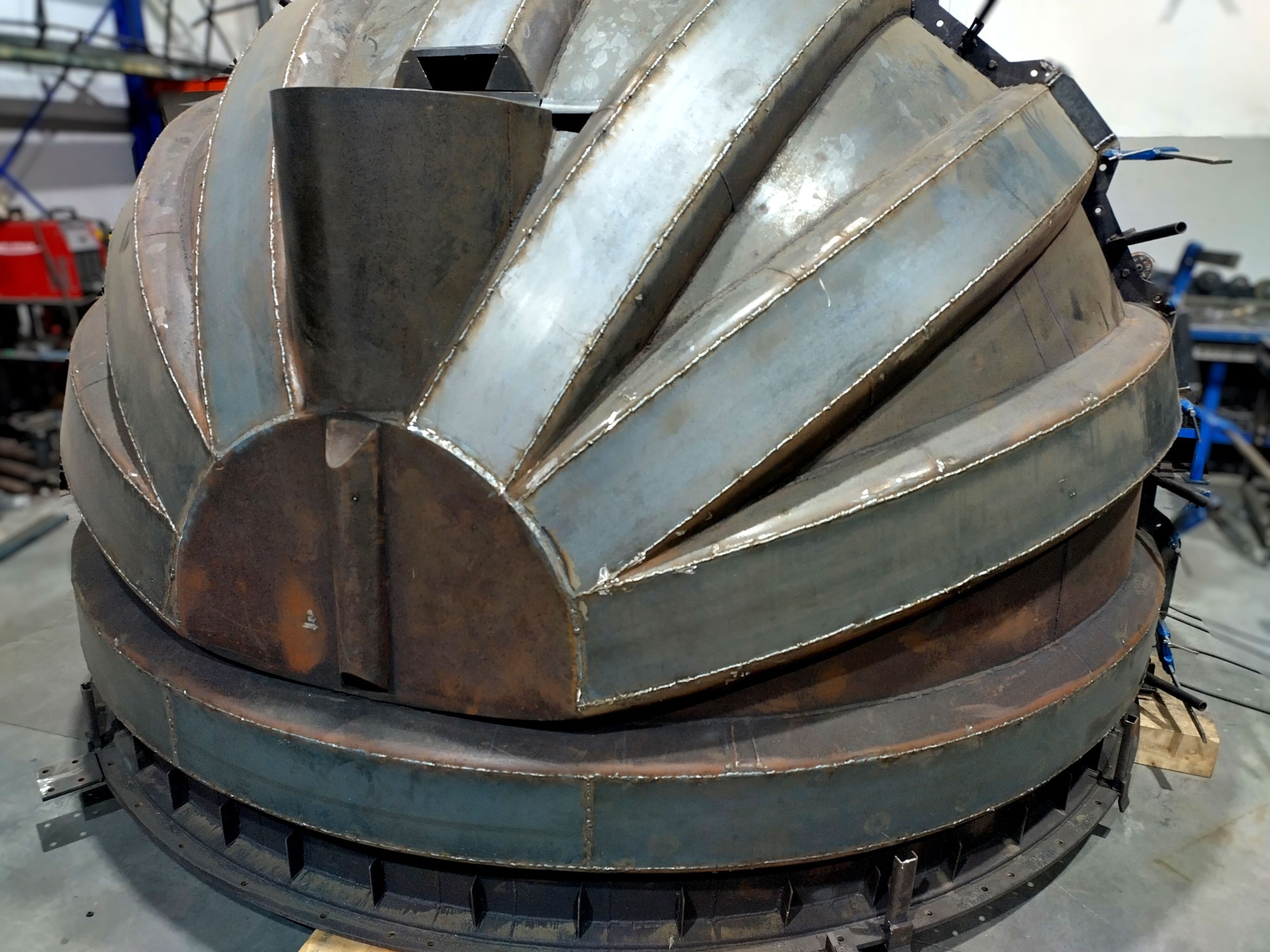 Molde avançado para processo de rotomoldagem industrial.