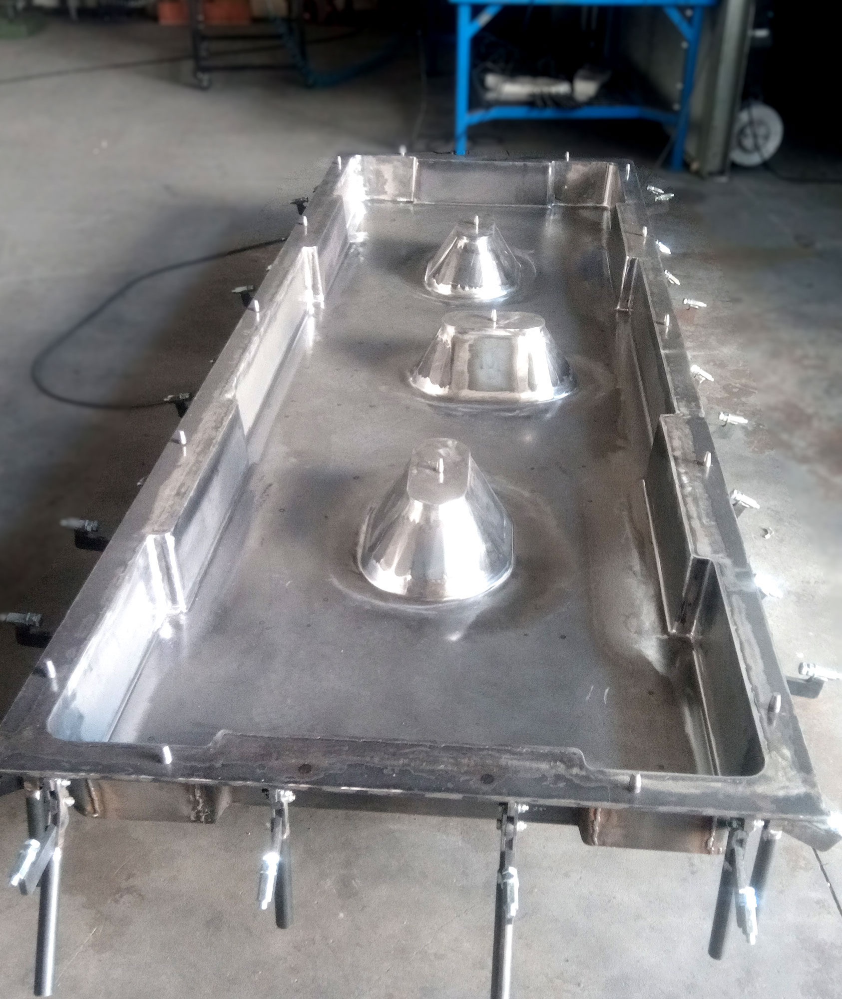 Molde para fabricação de peças para playgrounds por rotomoldagem.